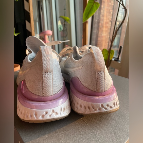 Nike Epic React Flyknit White Pink Foam BQ8927-101 - Picture 12 of 15
